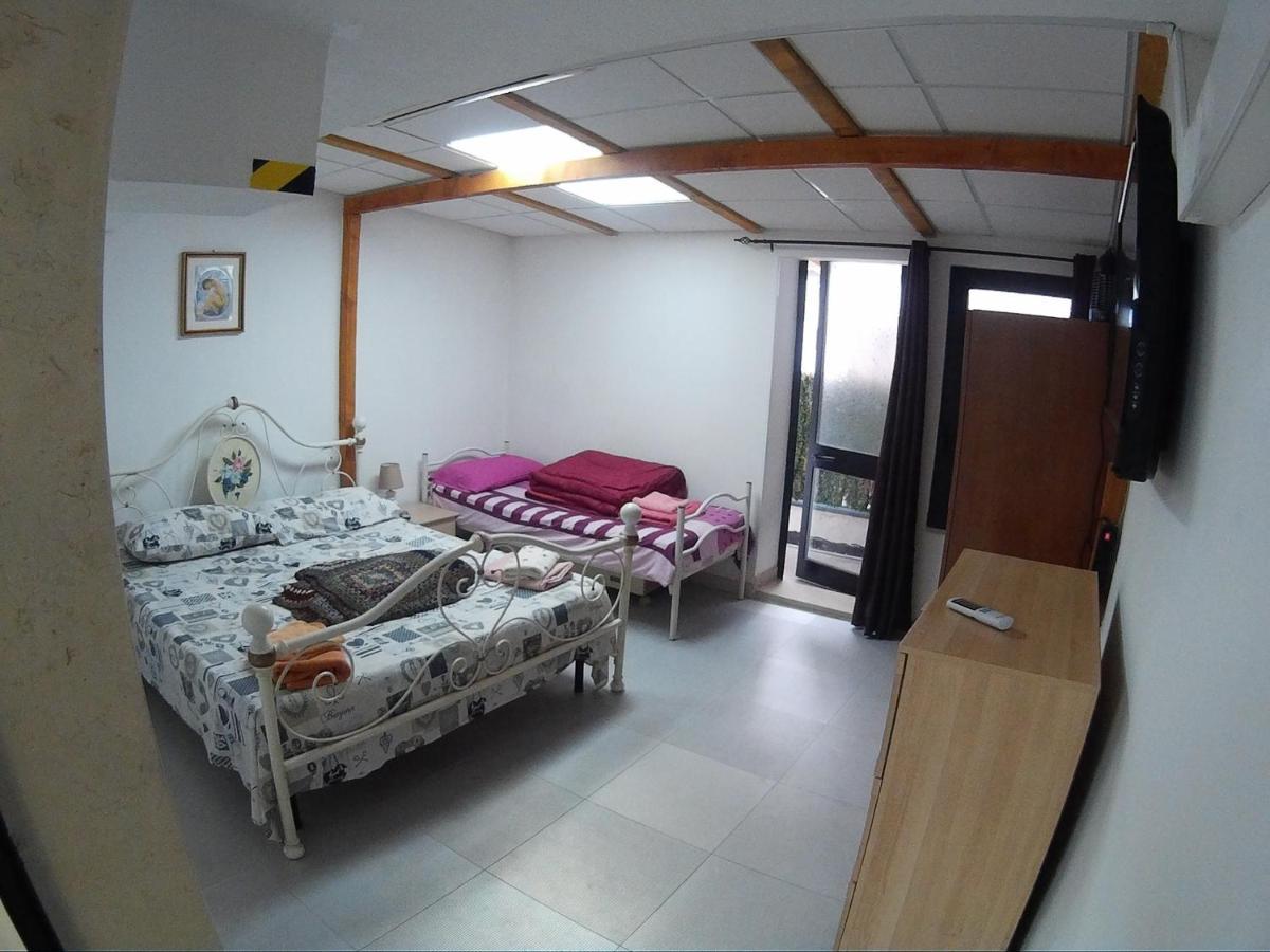 Central Private Flat By Old Town, Shops, Restaurants Bari Buitenkant foto