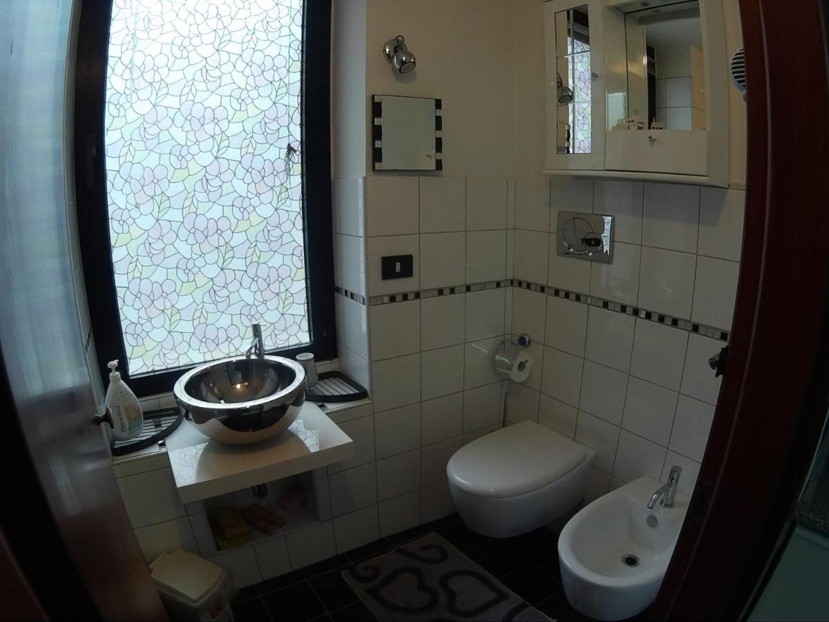 Central Private Flat By Old Town, Shops, Restaurants Bari Buitenkant foto